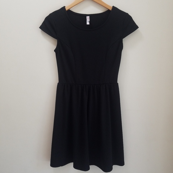 Black Fit Flare Skater Dress - Picture 1 of 4